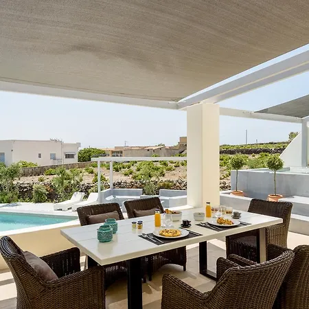 Ambeli Luxury Villa Megalochori (Santorini)